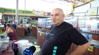 У Житомирі зросла ціна на мед – продавці правлять за літр на 25 гривень більше, ніж минулоріч У Житомирі зросла ціна на мед – продавці правлять за літр на 25 гривень більше, ніж минулоріч