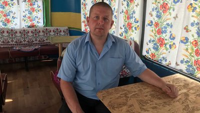 Як учні навчального закладу на Житомирщині реставрували старий автобус під кафе Як учні навчального закладу на Житомирщині реставрували старий автобус під кафе