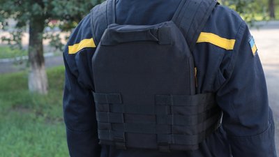 Рятувальники Дніпропетровщини отримали додаткові бронежилети Рятувальники Дніпропетровщини отримали додаткові бронежилети
