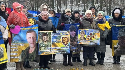 Люди під час акції-нагадування у Південноукраїнську