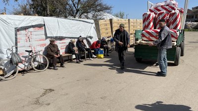 У Посад-Покровському встановлюють модульні будинки для тих, хто втратив оселю. Як облаштоване житло У Посад-Покровському встановлюють модульні будинки для тих, хто втратив оселю. Як облаштоване житло