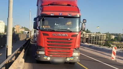 На Південнобузькому мосту у Миколаєві сталась аварія