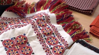 Що ми знаємо про українську хустку. СУСПІЛЬНЕ | ВІДЕОНОВИНИ Що ми знаємо про українську хустку. СУСПІЛЬНЕ | ВІДЕОНОВИНИ
