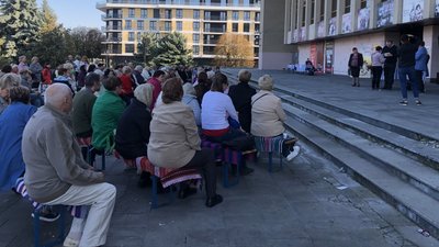 Концерт та розіграш призів: в Ужгороді провели фестиваль для людей похилого віку "Золото літ" Концерт та розіграш призів: в Ужгороді провели фестиваль для людей похилого віку "Золото літ"