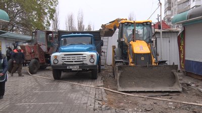Другу добу частина будинків у мікрорайоні Миколаєва залишається без водопостачання