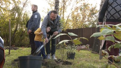 На згадку про боротьбу українців: у Черкасах висадили "Гай нескорених" На згадку про боротьбу українців: у Черкасах висадили "Гай нескорених"