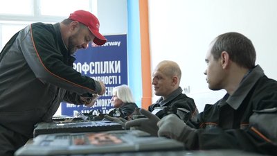 "Це перший крок до самостійності": як у Чернівцях навчають на сантехніків