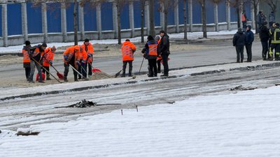 РФ вдарила по американському заводу у Дніпрі: внаслідок атаки на дороги витекло 300 тонн олії. Що кажуть очевидці