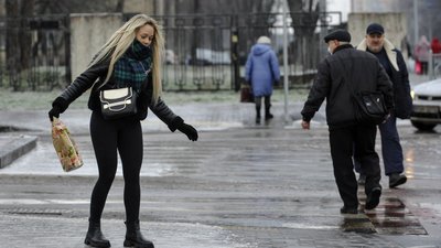 Черга йде безперервно: у Чернігові до травмпункту звернулися близько 30 людей через ожеледицю