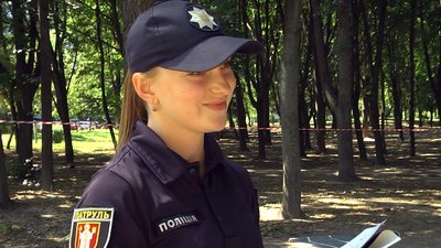 Велоквест у Луцьку: патрульні поліцейські вчили дітей правил дорожнього руху