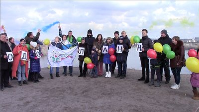 Діти, які лікувалися від онкохвороб, здійснили традиційне сходження на найвищу точку Хортиці