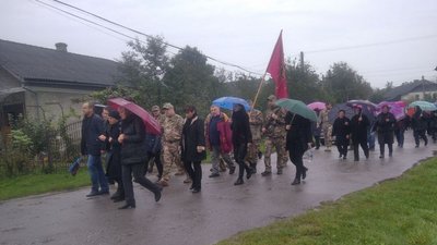 Був господарем і мав почуття гумору: на Тернопільщині попрощалися з бійцем Ярославом Калиняком Був господарем і мав почуття гумору: на Тернопільщині попрощалися з бійцем Ярославом Калиняком
