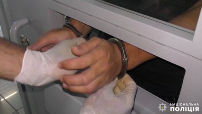 Миколаївські правоохоронці затримали чоловіка за зґвалтування літньої жінки