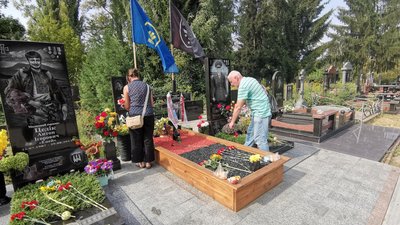 29 серпня 2023 загиблих воїнів відспівали на кладовищах Полтавської ТГ 29 серпня 2023 загиблих воїнів відспівали на кладовищах Полтавської ТГ