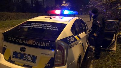 В Івано-Франківську чоловік стріляв у людей В Івано-Франківську чоловік стріляв у людей
