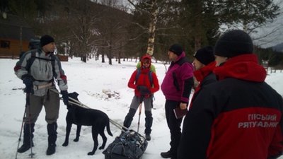 Туристів, які заблукали на Івано-Франківщині, знайшли