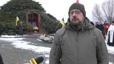 На Чернігівщині біля залізничної станції Крути вшанували пам'ять полеглих у бою понад 100 років тому На Чернігівщині біля залізничної станції Крути вшанували пам'ять полеглих у бою понад 100 років тому