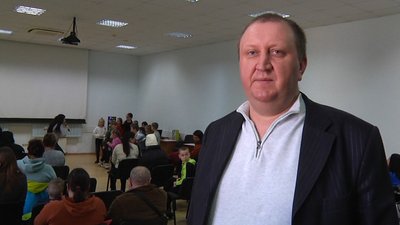 У Житомирі 40 дітей-переселенців отримали допомогу від благодійного фонду "Lumos" У Житомирі 40 дітей-переселенців отримали допомогу від благодійного фонду "Lumos"