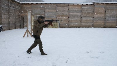 "По них добре відпрацьовувати вміння": вінницькі волонтери виготовляють для оборонців тренувальні мішені "По них добре відпрацьовувати вміння": вінницькі волонтери виготовляють для оборонців тренувальні мішені