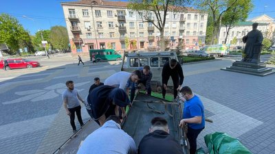 Двері Тернопільського архикатедрального собору відправили на реставрацію