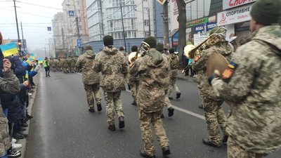 У Тернополі артилеристи вийшли на військовий марш У Тернополі артилеристи вийшли на військовий марш