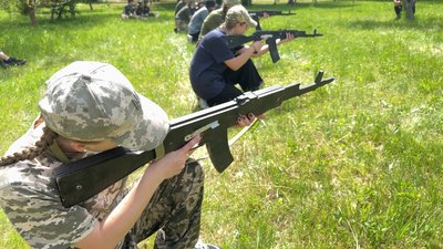 На Волині триває обласний етап Всеукраїнської дитячо-юнацької військово-патріотичної гри "Сокіл" На Волині триває обласний етап Всеукраїнської дитячо-юнацької військово-патріотичної гри "Сокіл"