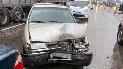 У Дніпрі надзвичайники звільнили жінку, яку затиснуло в автівці внаслідок ДТП У Дніпрі надзвичайники звільнили жінку, яку затиснуло в автівці внаслідок ДТП