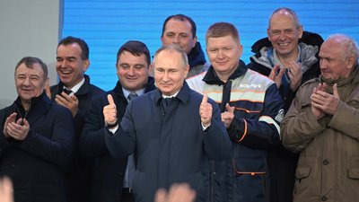 Путін в окупованому Криму відкрив залізницю через Керченський міст