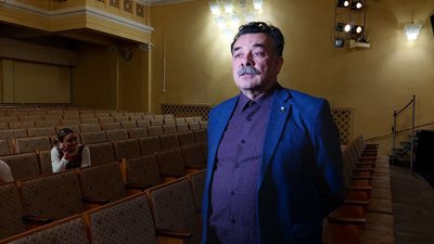 Директор херсонського театру Віктор Гаврилюк Директор херсонського театру Віктор Гаврилюк