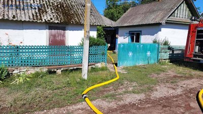 На Житомирщині через грозу рятувальники відкачували воду із приватних садиб На Житомирщині через грозу рятувальники відкачували воду із приватних садиб