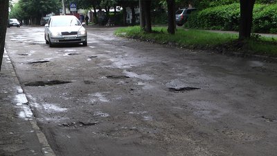 На Буковині беруть кредит на ремонт доріг: скільки та як будуть віддавати