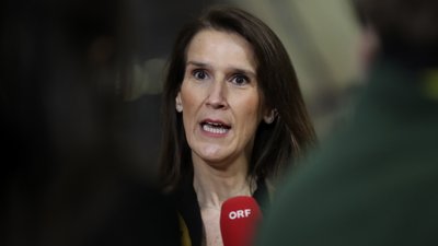 У Бельгії медпрацівники зустріли прем'єрку коридором ганьби