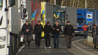 Страйк перевізників на Волині: колона зі ста фур дісталася до "Ягодина"