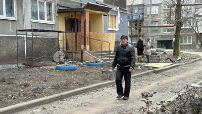 Місце обстрілу в Мирнограді, Донеччина, 13 березня 2024