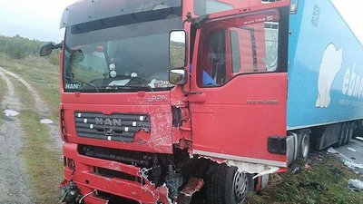 На Городнянщині Renault Trafic зіткнувся з фурою: є постраждалі На Городнянщині Renault Trafic зіткнувся з фурою: є постраждалі