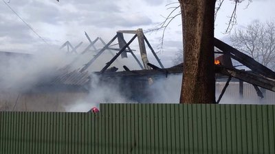 Надвірна споруда з сіном горіла на Ужгородщині Надвірна споруда з сіном горіла на Ужгородщині