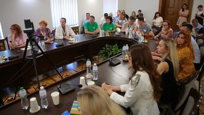 У кожному районі Львівщини запрацювали консультативні центри для переселенців