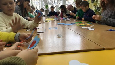 У Полтаві влаштували майстер-клас із виготовлення світлоповертальних елементів У Полтаві влаштували майстер-клас із виготовлення світлоповертальних елементів
