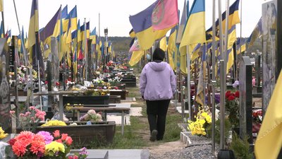 Алея слави на 18 кладовищі у Харкові