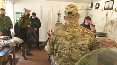 У Дніпрі при перевірці яток вилучили 13 кілограмів незаконно виловленої риби У Дніпрі при перевірці яток вилучили 13 кілограмів незаконно виловленої риби
