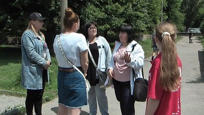 У 6-ії гімназії в Запоріжжі закривають початкову школу. Батьки першачків проти У 6-ії гімназії в Запоріжжі закривають початкову школу. Батьки першачків проти