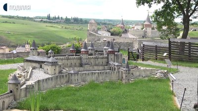 У Кам’янець-Подільський повертаються туристи