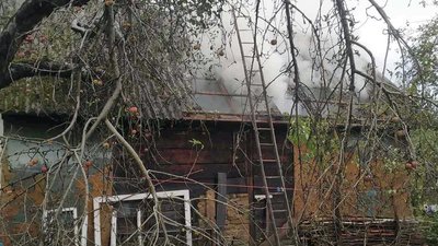 Пожежа на Тячівщині: вогонь знищив домашнє майно та 6 тон сіна Пожежа на Тячівщині: вогонь знищив домашнє майно та 6 тон сіна