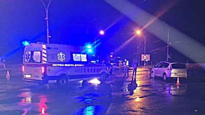 У центрі Сум 43-річний чоловік потрапив під колеса машини