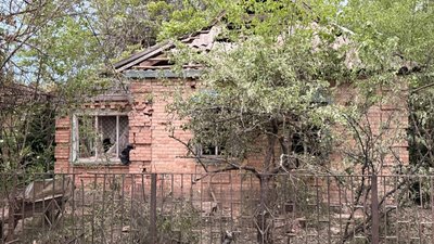 Нікопольщина, обстріли, розбитий будинок