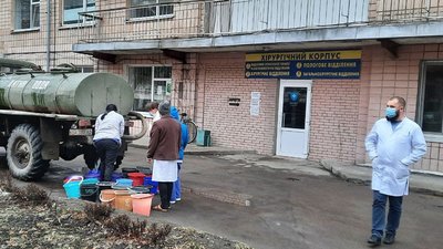 Як місяць без води працює Новоукраїнська лікарня та коли відновлять водопостачання