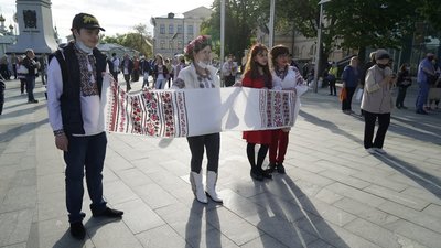 Вишиванкова хода у Харкові: фоторепортаж Вишиванкова хода у Харкові: фоторепортаж