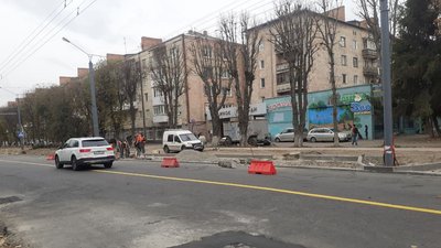 Відновили рух головним проспектом Луцька. Які ремонтні роботи тривають