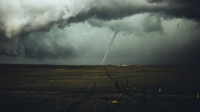 Як люди можуть запобігти природним катастрофам. Розповідає експертка Як люди можуть запобігти природним катастрофам. Розповідає експертка