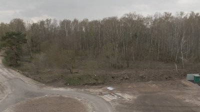 Ліс на околиці кладовища, звідки російські війська обстрілювали українські позиції та м. Чернігів. Ліс на околиці кладовища, звідки російські війська обстрілювали українські позиції та м. Чернігів.
